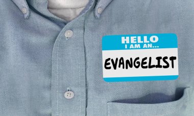 Merhaba ben evangelist etiket gömlek üzerine