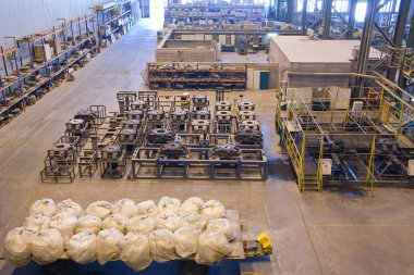 Dükkanda çelik fabrikası