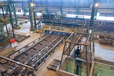 Dükkanda çelik fabrikası