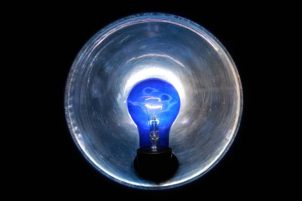 Blauwe brandende lamp — Stockfoto
