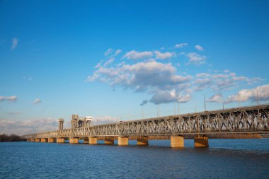 Demiryolu Köprüsü