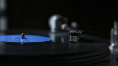 Turntable, vinil disklerin kayıt oynatıcısı yakın plan