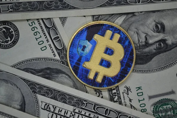 Goldene Bitcoin Münze Auf Uns Dollar Close Blockchain Technology Virtual — Stockfoto