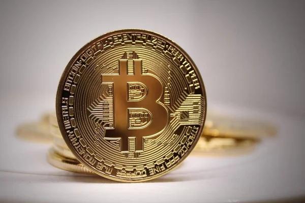 Bitcoin Moedas Ouro Cryptocurrency Blockchain Technology Virtual Moeda Criptomoeda Novo — Fotografia de Stock