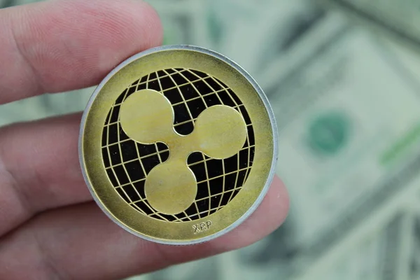 Ripple Kryptowährung Coin Photo Illustration Von Ripple Coin Auf Dollar — Stockfoto