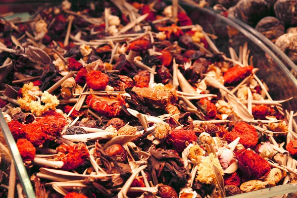 Orientalna Turecka Herbata Zbliżenie Kwiatami — Zdjęcie stockowe