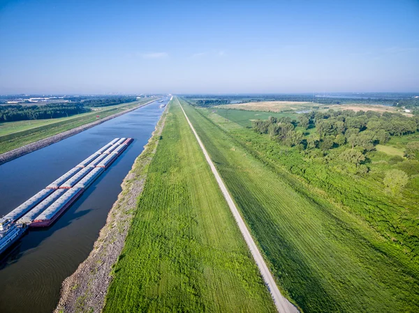 Luchtfoto van de keten van rotsen Canal — Stockfoto