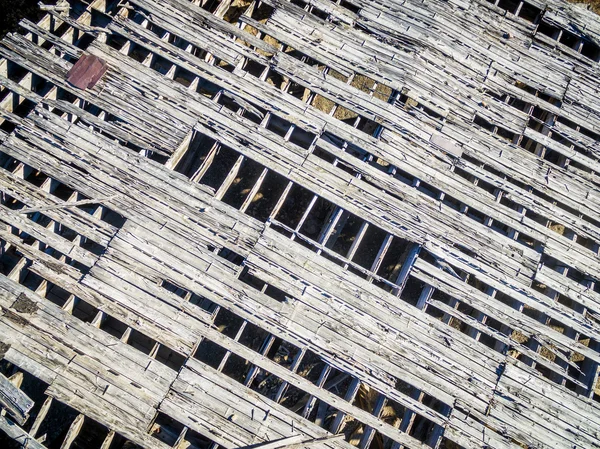 Крыша заброшенной золоторудной фабрики — стоковое фото