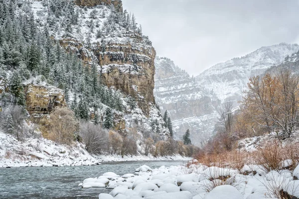 Colorado Fluss in Glenwood Canyon — Stockfoto