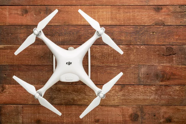 Phantom 4 Pro Quadrocopter Drohne — Stockfoto