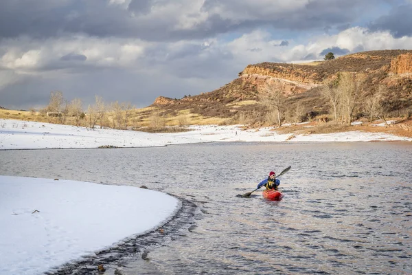 Kayak d'hiver dans le nord du Colorado — Photo