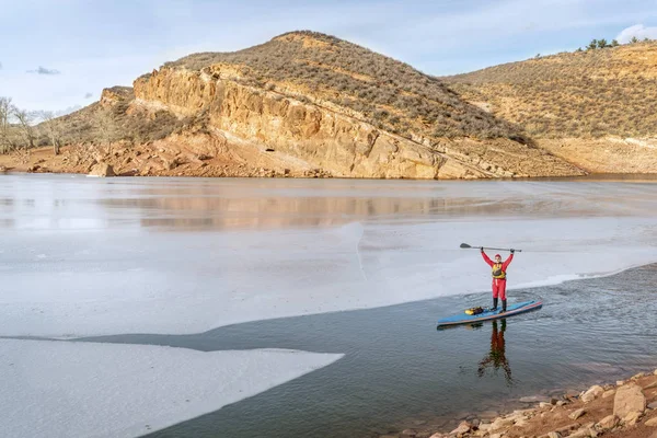 Winter stand up paddling in Colorado — Stock Photo, Image