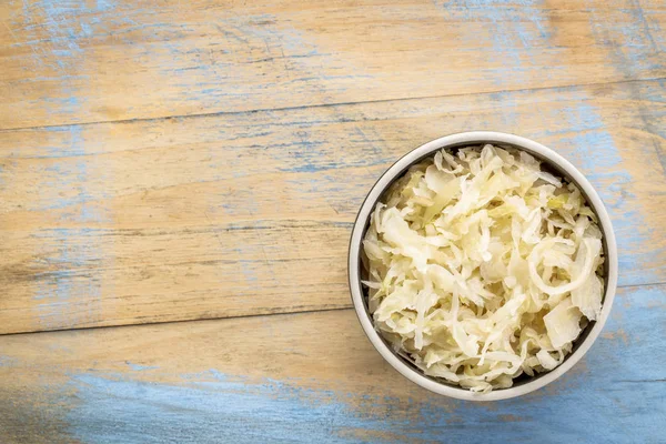 소금에 절인 양배추의 그릇 — 스톡 사진