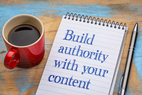 Construire l'autorité avec votre contenu — Photo