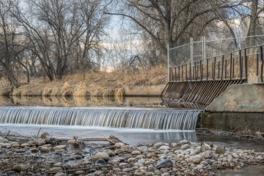 saptırma Barajı Poudre Nehri üzerinde