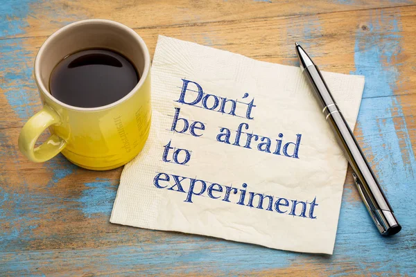 Wees niet bang om te experimenteren — Stockfoto