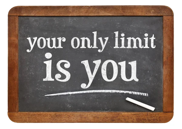 Tek limit sensin - konsepti üzerine yazı tahtası — Stok fotoğraf