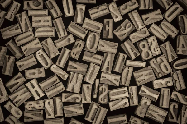 Letras e números em tipografia tipo de madeira — Fotografia de Stock