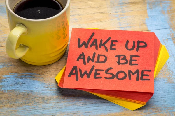 Wake up and be awesome inspirational note — Stock Photo, Image
