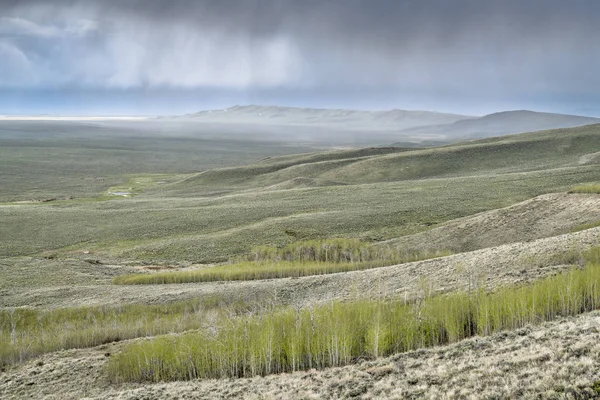 Pioggia e nubi temporalesche su North Park in Colorado — Foto Stock