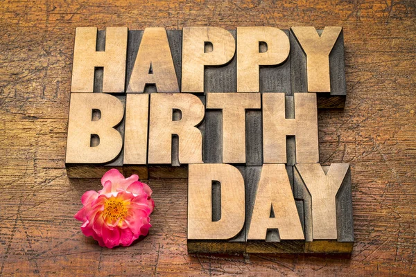 Happy Birthday greetings in wood type — Stock Photo, Image