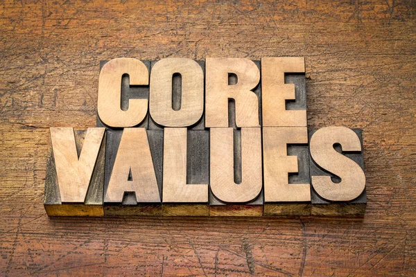 Core values abstrato de palavras no tipo de madeira vintage — Fotografia de Stock
