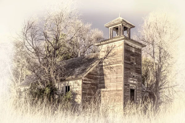 Régi iskolaépület vidéki Nebraska elhagyott — Stock Fotó