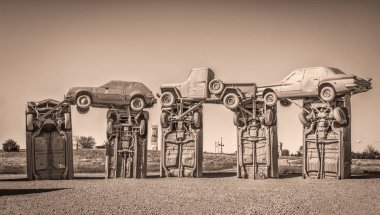 Carhenge, Stonehenge modern bir kopyasını 