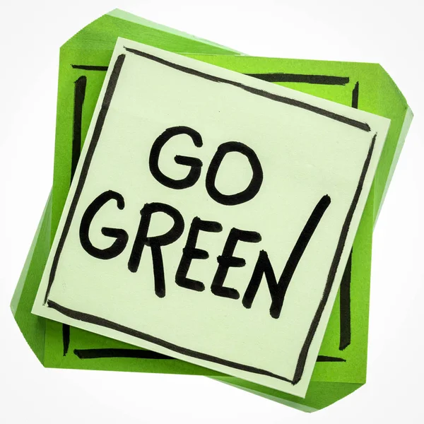 Go green concept on sticky note — Stock Photo, Image