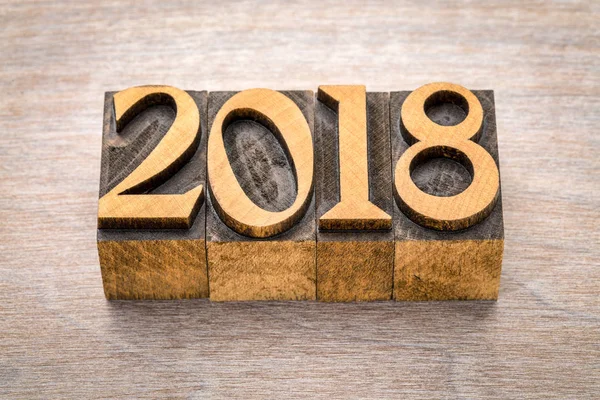 2018 yılında letterpress türü ahşap