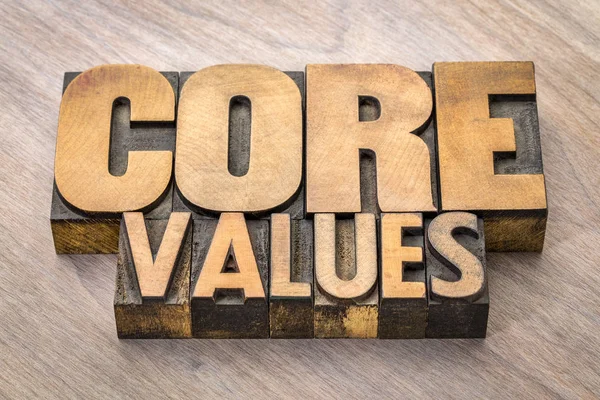 Core values abstrato de palavras no tipo de madeira vintage — Fotografia de Stock