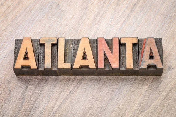 Atlanta palavra abstrato em tipografia tipo de madeira — Fotografia de Stock
