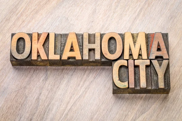 Oklahoma City palavra abstrato em tipografia tipo de madeira — Fotografia de Stock