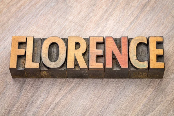 Palavra Florença abstrato em tipo de madeira — Fotografia de Stock