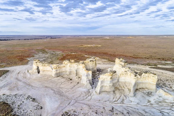 Nyugat Kansas prairie, Monument Rocks — Stock Fotó