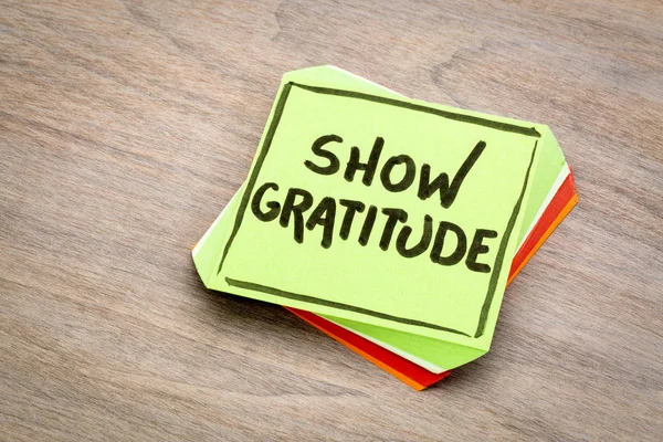 Mostrar gratidão - nota de lembrete — Fotografia de Stock