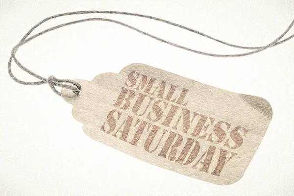 Small Business Saturday text pe eticheta prețului hârtiei — Fotografie, imagine de stoc