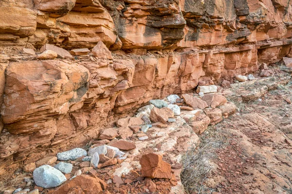 Fallen rocks at canyon bottom — Stock Photo, Image