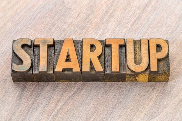 Startup word in wood type — Stock Photo, Image