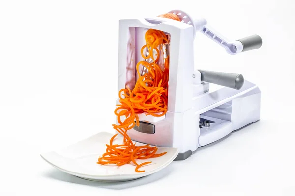 Fresh raw carrot spiralized (spaghetti) — Stock Photo, Image