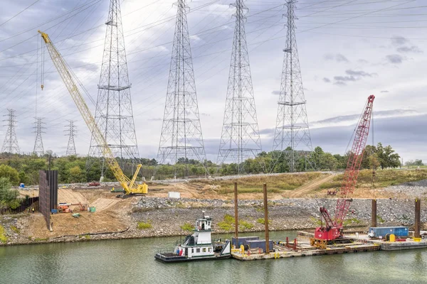 Industriële landschap op Kentucky rivier — Stockfoto