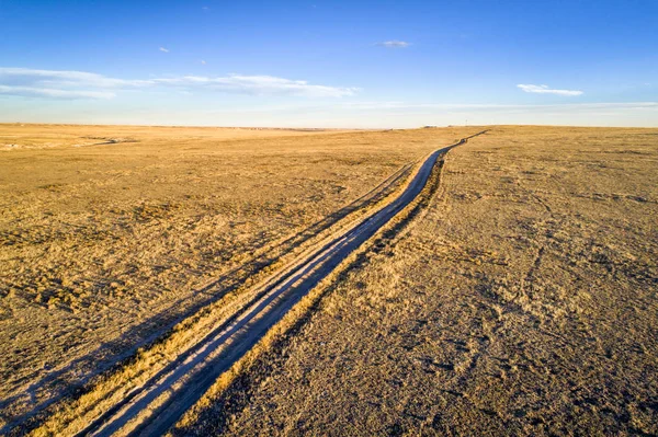 Estrada do rancho de sujeira no norte do Colorado — Fotografia de Stock