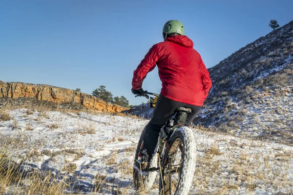 Gros vélo équitation en hiver Colorado paysage — Photo