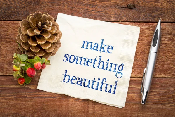 Make something beautiful — Stock Photo, Image