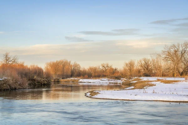 Paisaje fluvial de invierno en Colorado — Foto de Stock