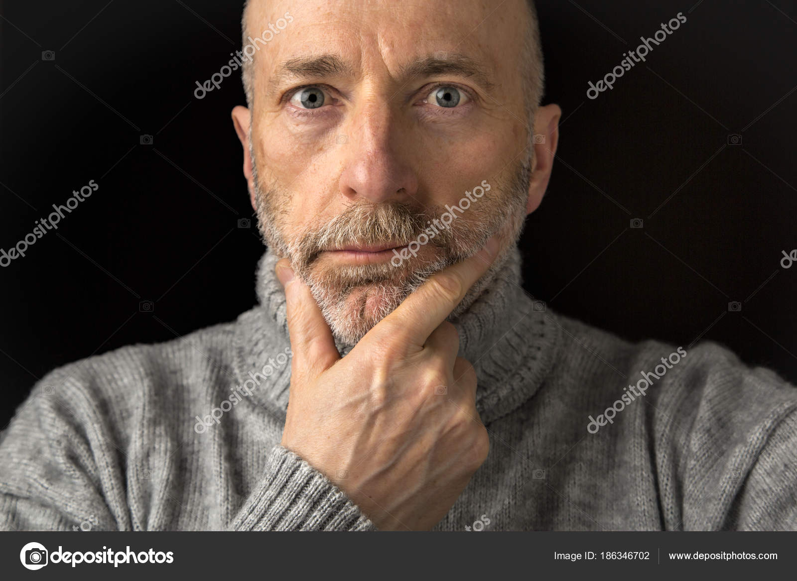 Hombres mayores de 60 anos