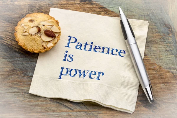 Geduld is macht - tekst op servet — Stockfoto
