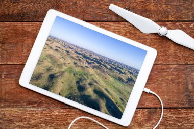 Nebraska kum tepelerinin havadan görünümü 
