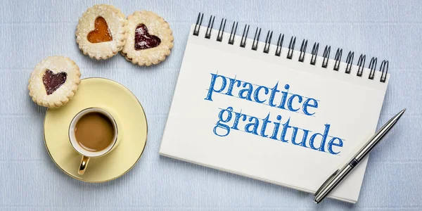 Practice gratitude inspirational text in sketchbook — Stock Photo, Image