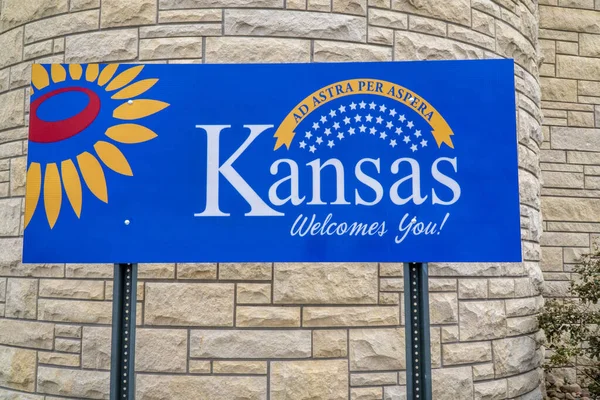 Wjazd do Kansas znak powitalny — Zdjęcie stockowe